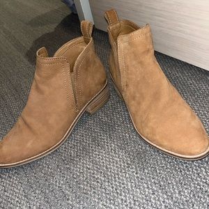 Brown bootie
